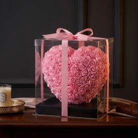 Pink rose heart gift box
